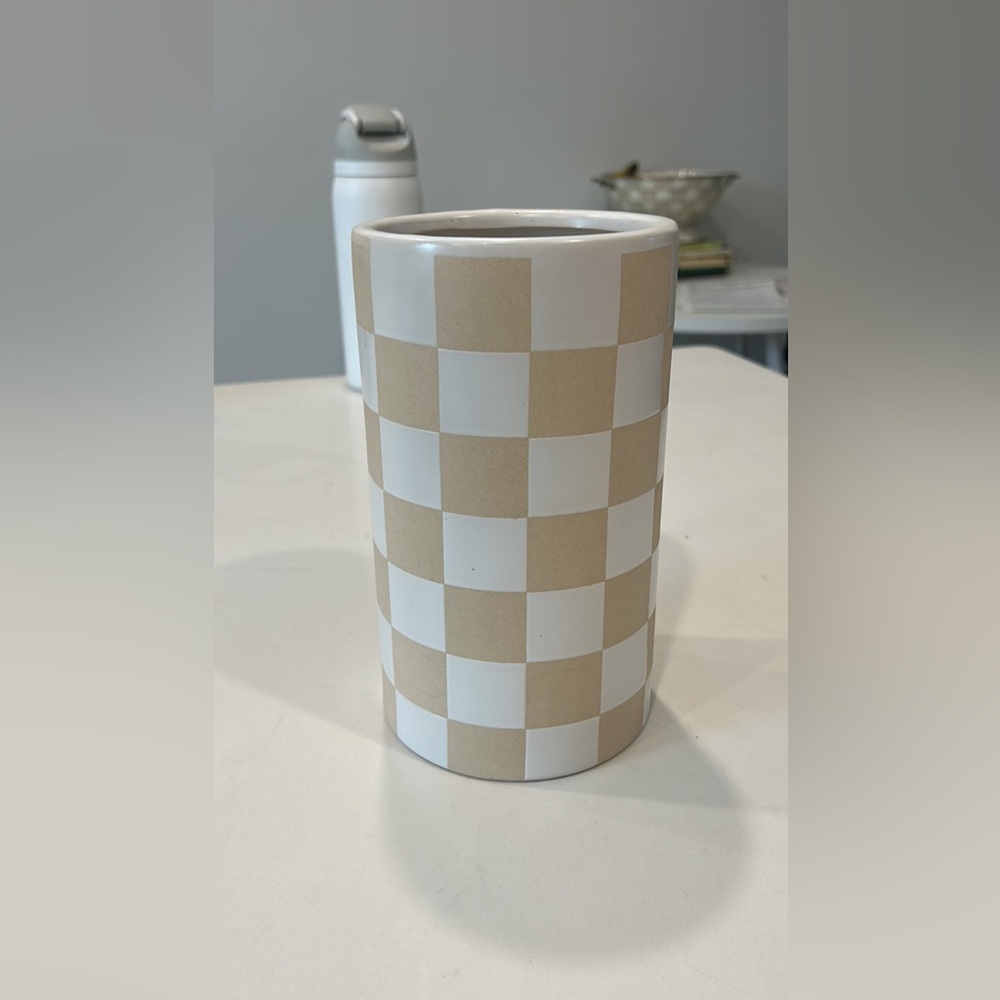Checkered Vase or Utensil Holder